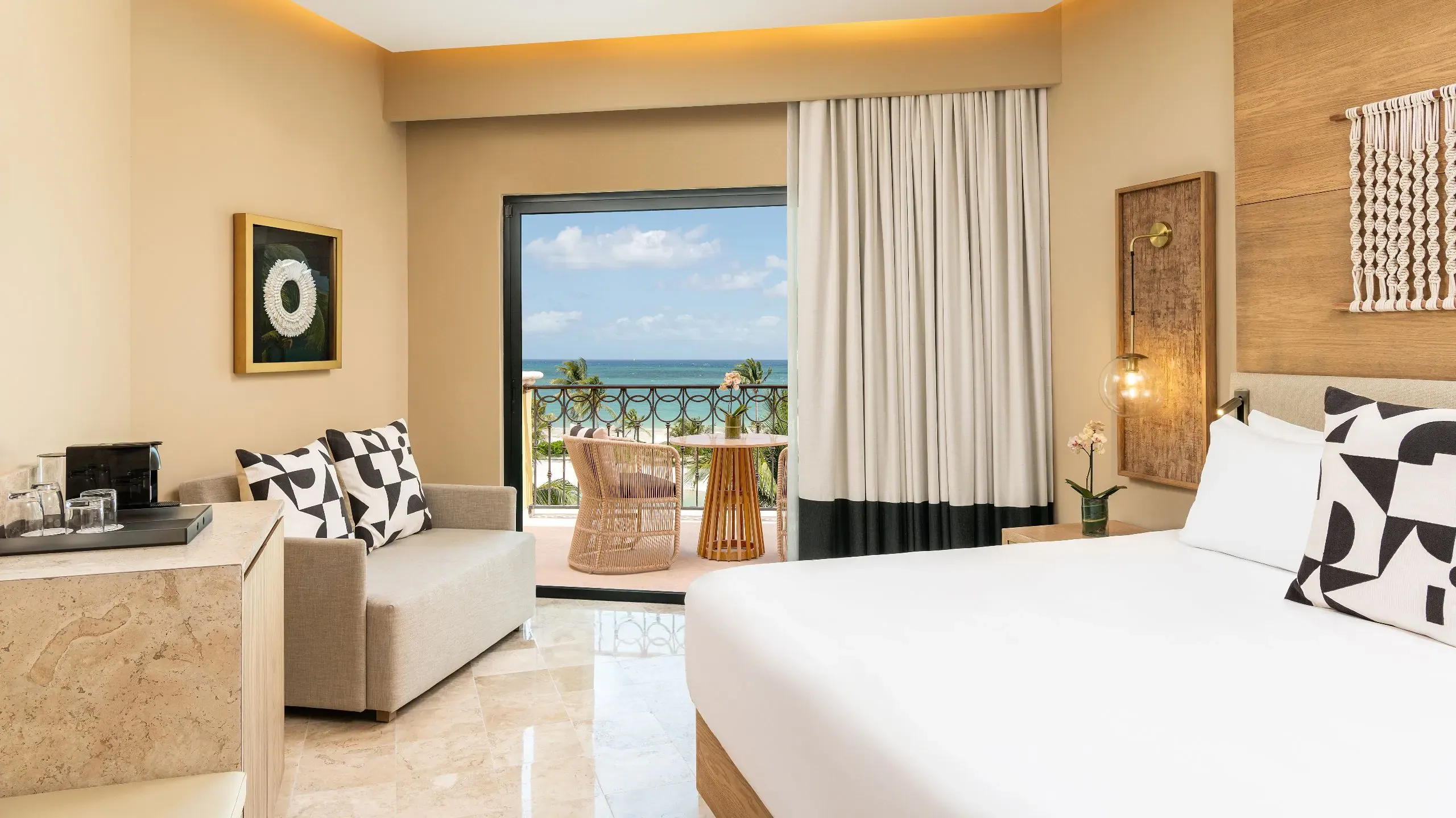 Club Level Master Suite Oceanfront King