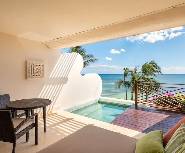 Ambassador Pool Oceanfront Suite