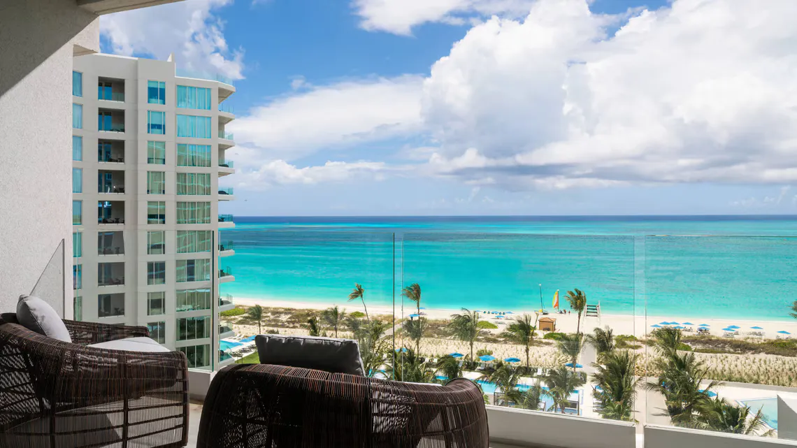 Deluxe Oceanfront King