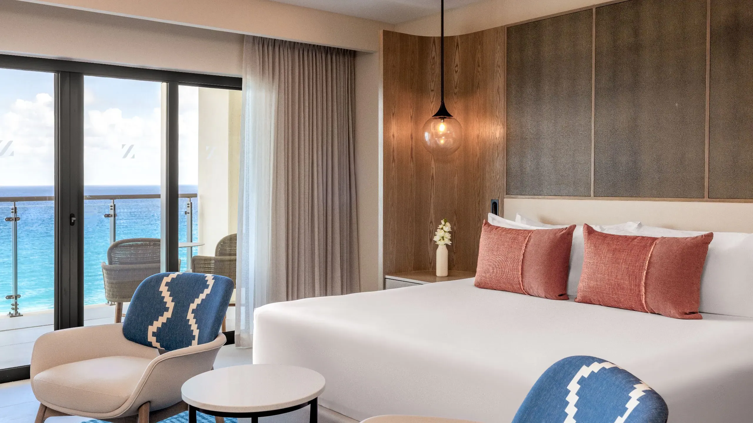 Oceanfront Junior Suite King