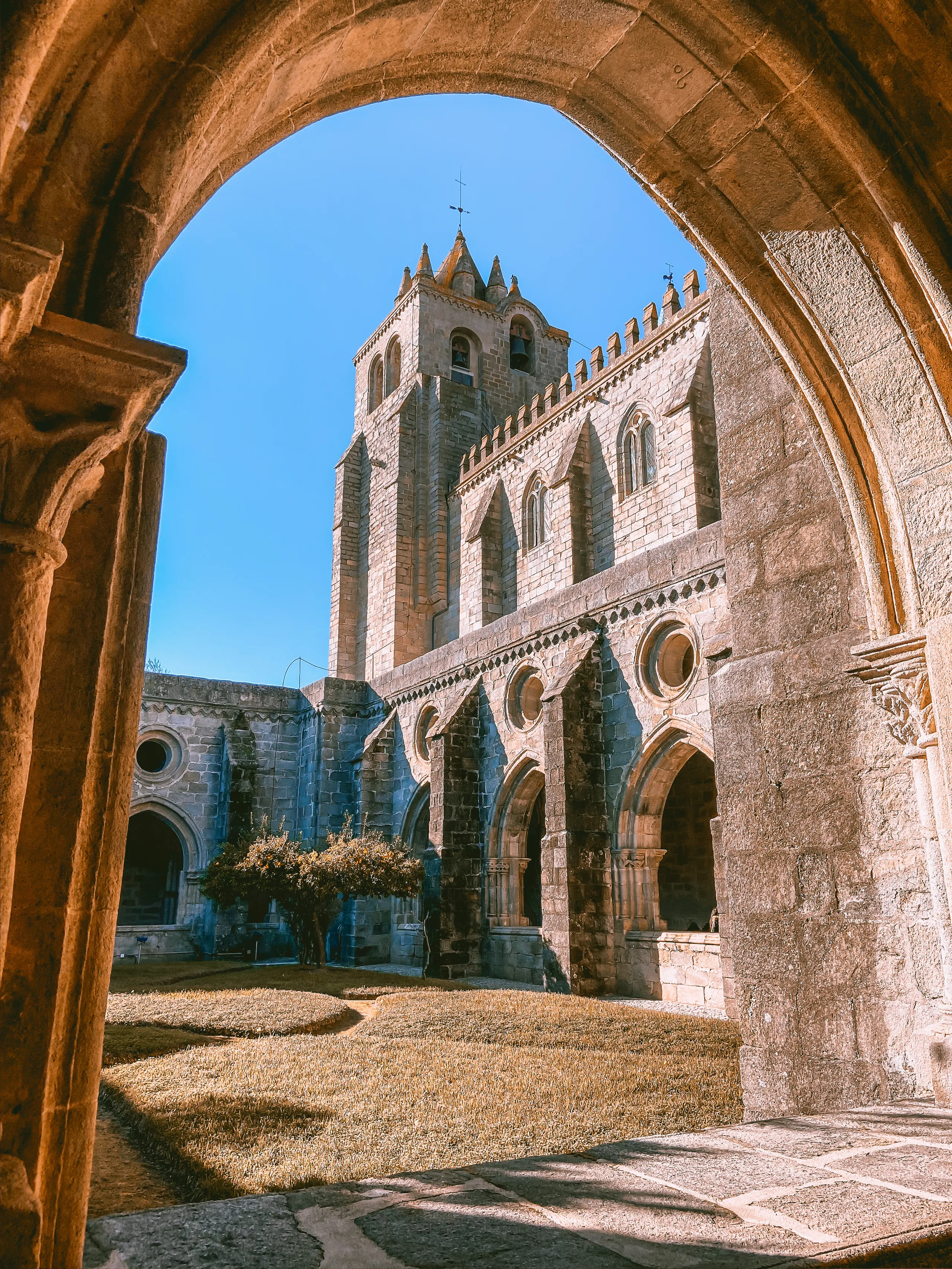 Évora and the Quiet Alentejo