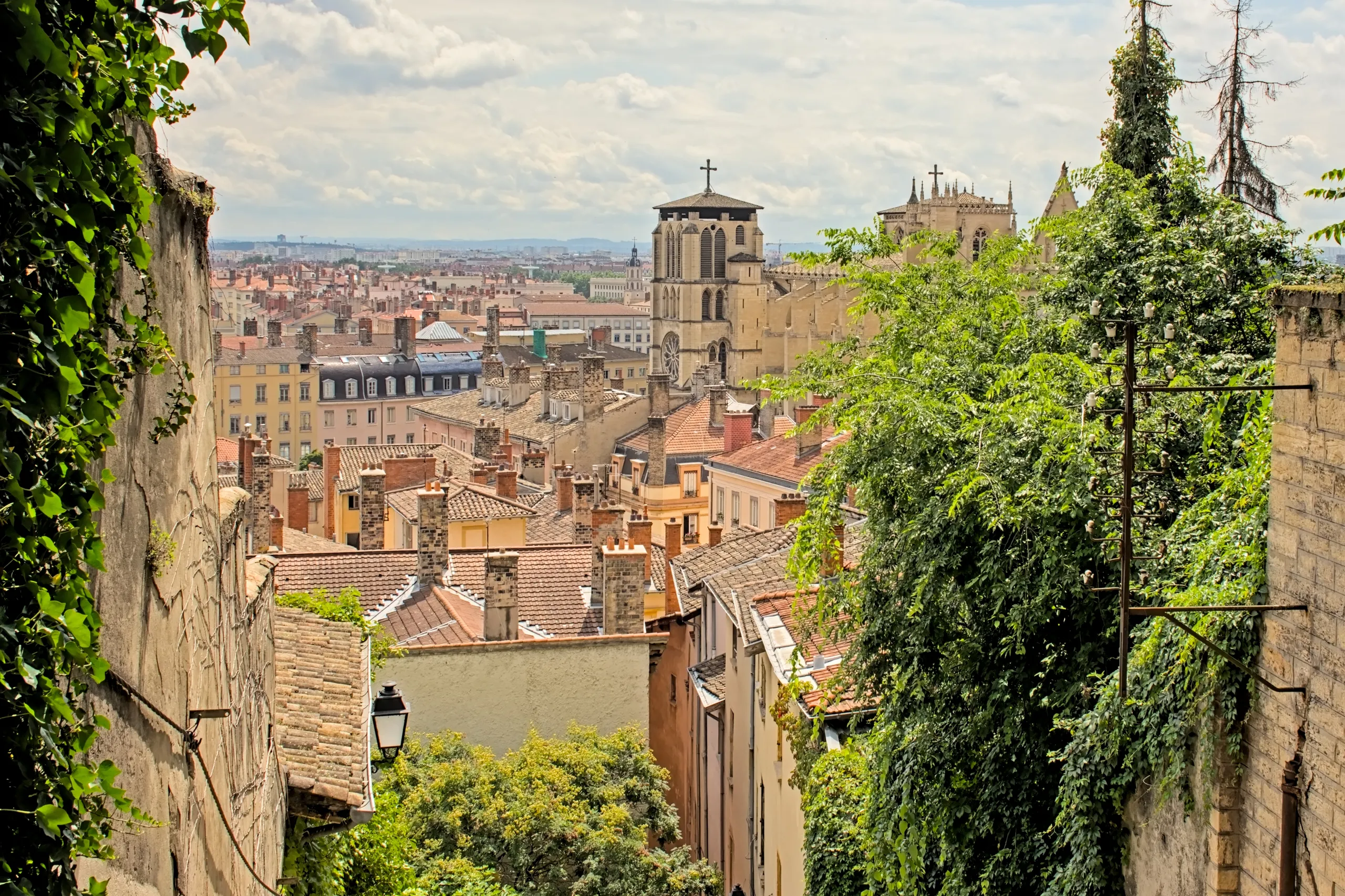 Beaune to Lyon — Renaissance Streets & Hidden Passages