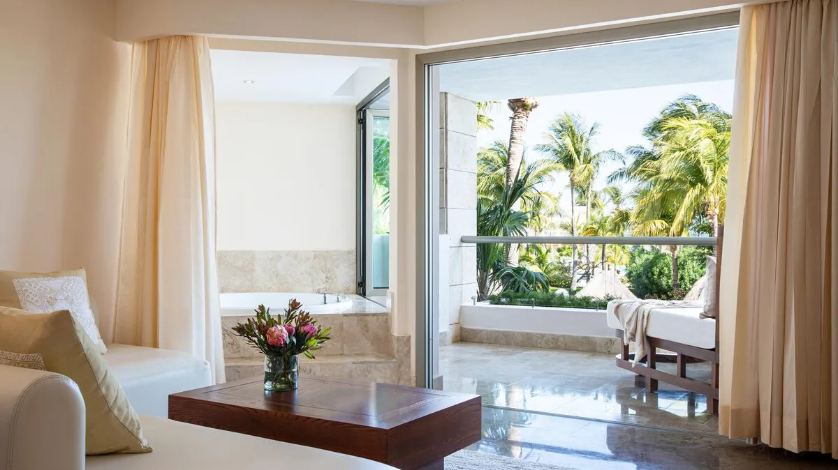 Junior Suite Spa or Pool View