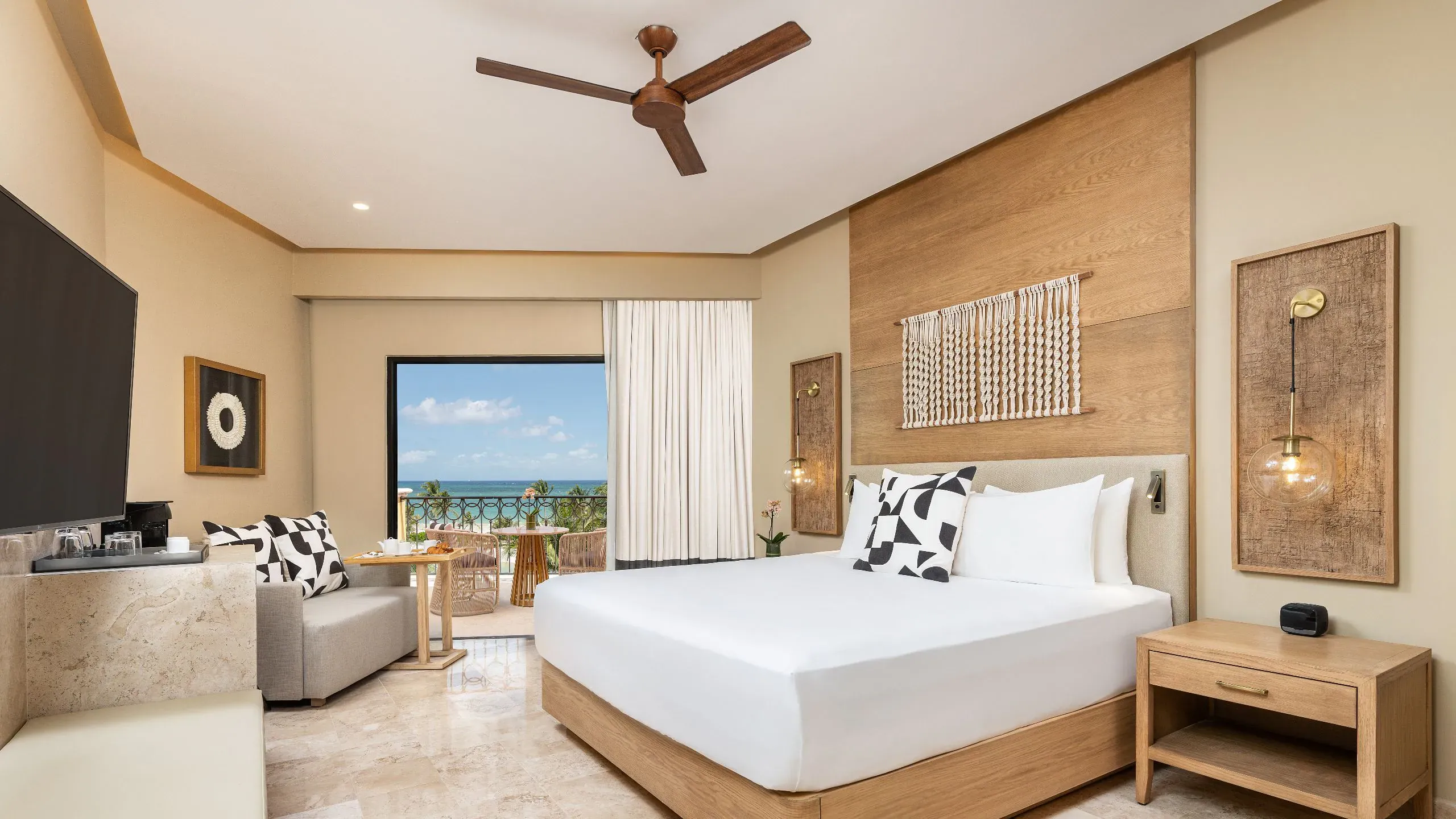 Junior Suite Ocean View King