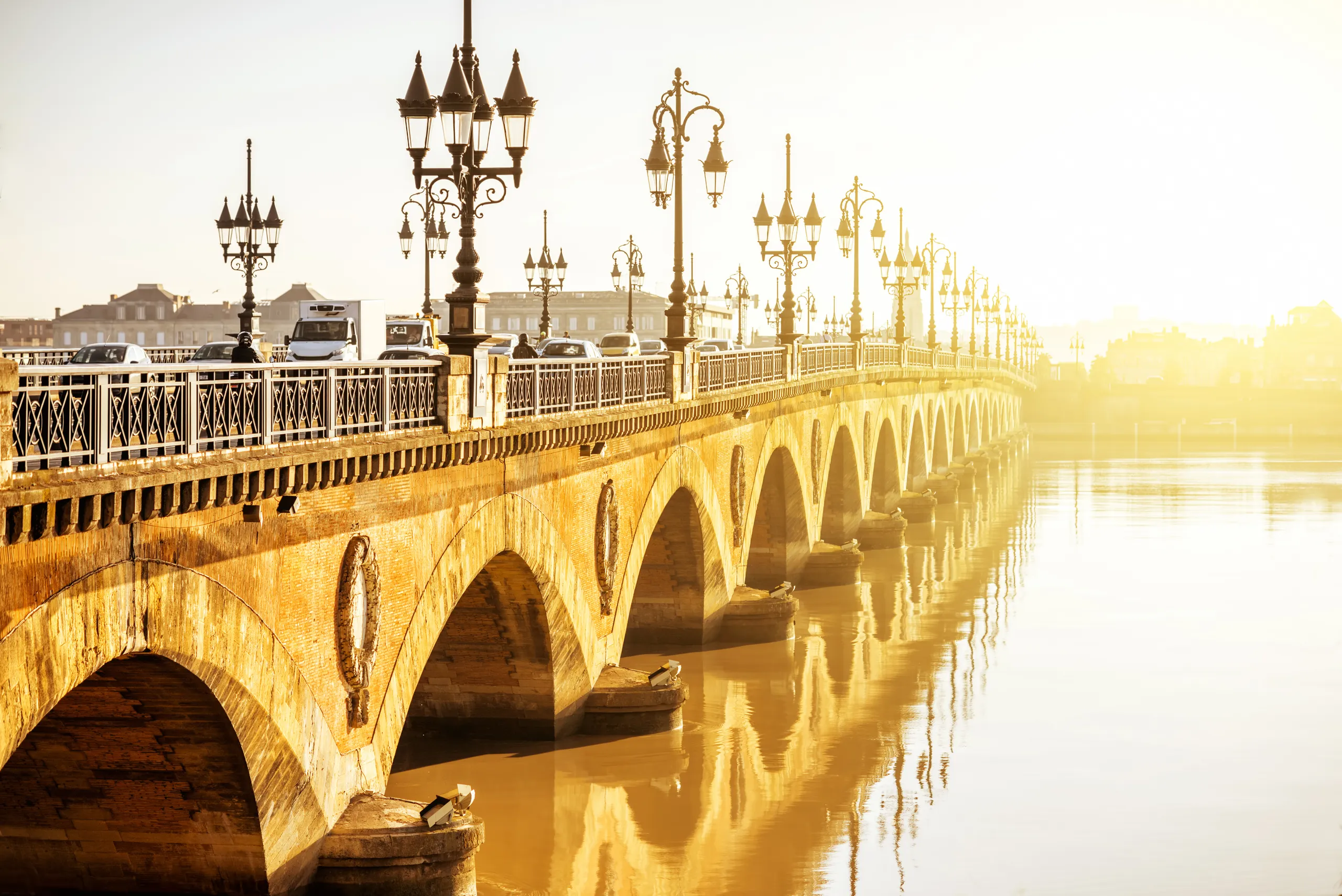 Arrival in Bordeaux — Limestone, River & the Golden Triangle