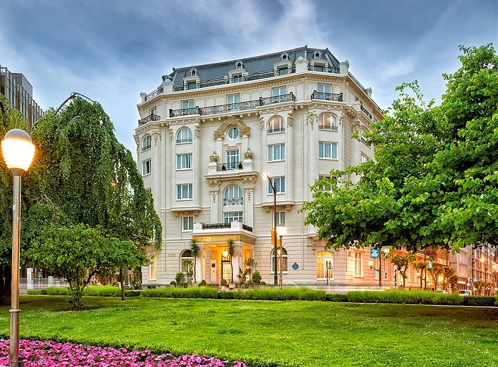 Hotel Carlton