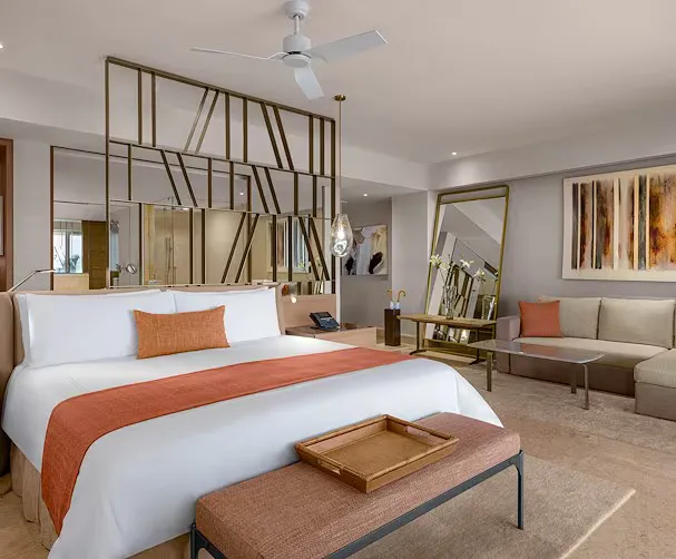 Grand Class Oceanfront Suite